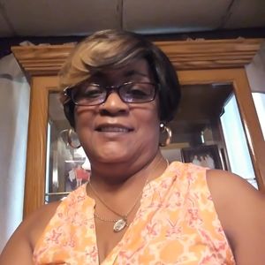 Meet your Posher, Clara